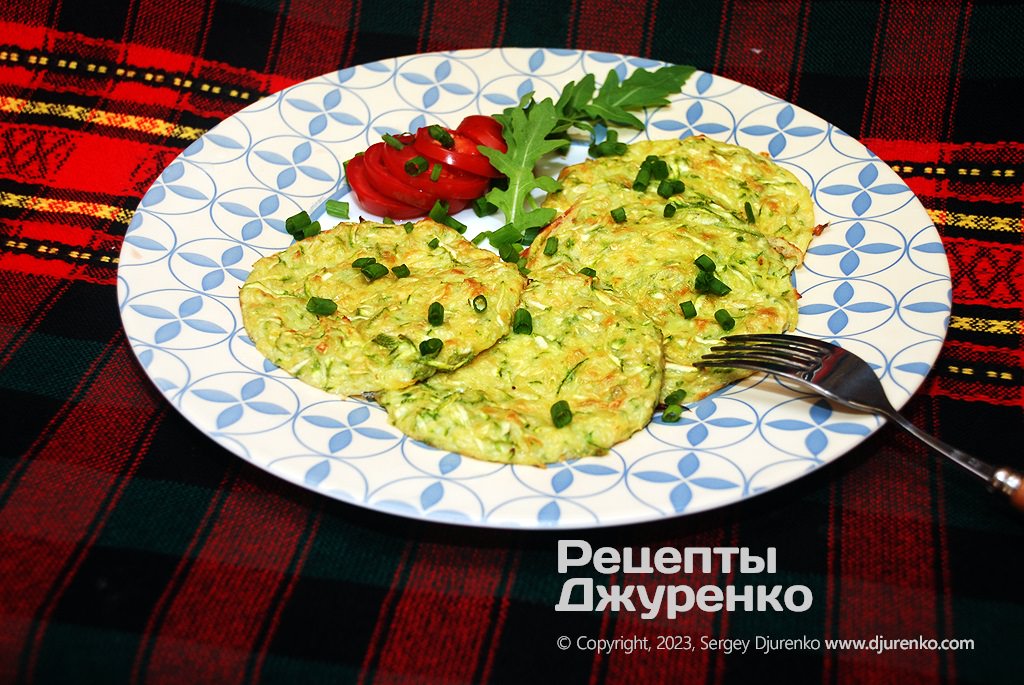 Кабачкові млинці з сиром, запечені в духовці.
