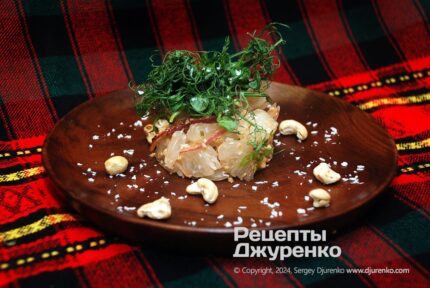 Салат с помело