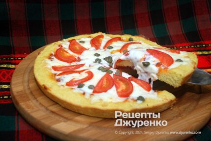 Пицца на кукурузном тесте
