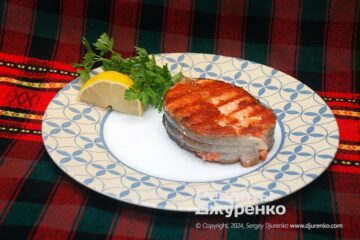Как пожарить стейк форели