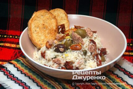 Салат з тунцем та рисом