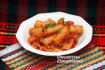 Паста з ковбасою