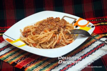 Спагетті з м’ясним соусом