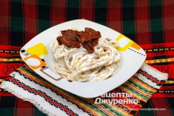 Паста з соусом на основі рикоти з вершками та добавкою лимона