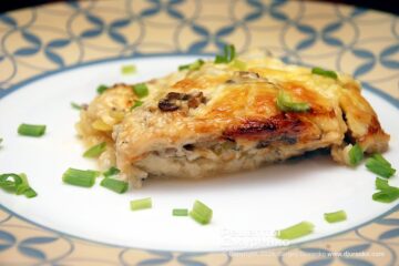 Запеканка из картофеля с грибами, бешамелем и горгонзолой