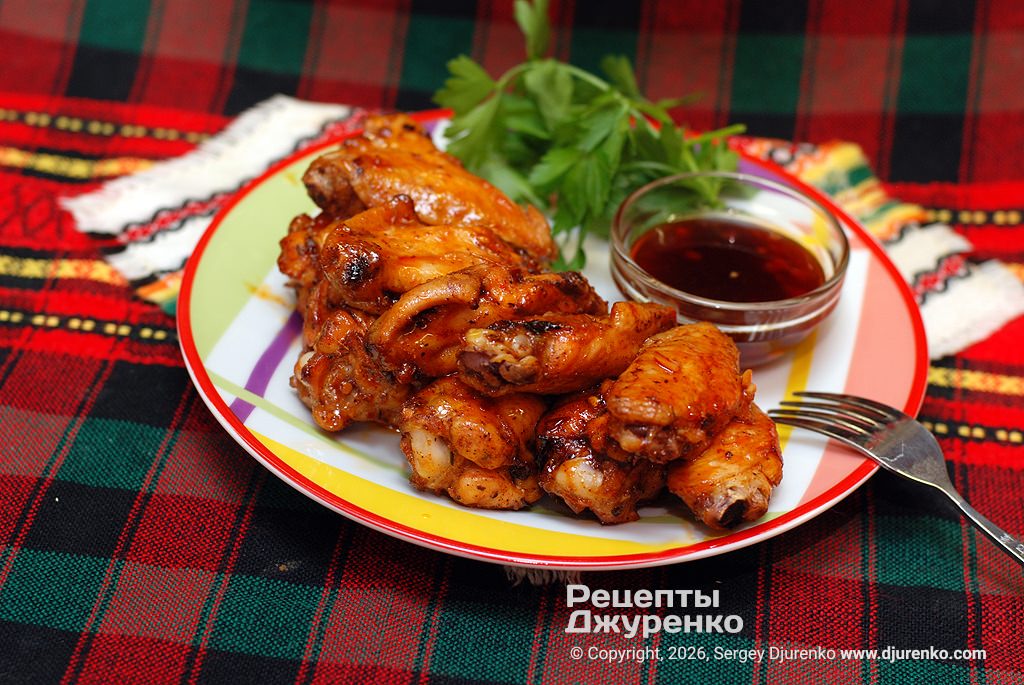Крылышки с шрирача и медом - пряные и острые